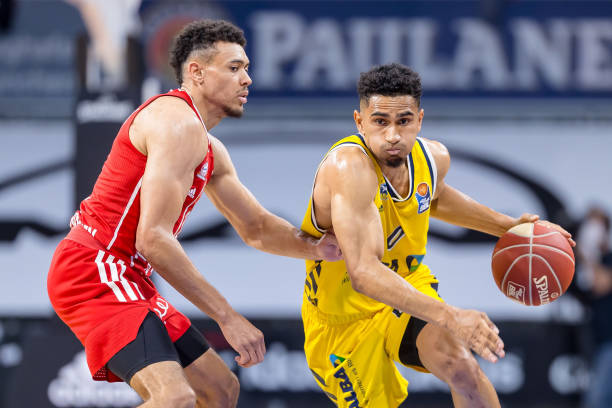 都曾在加盟 都曾在加盟