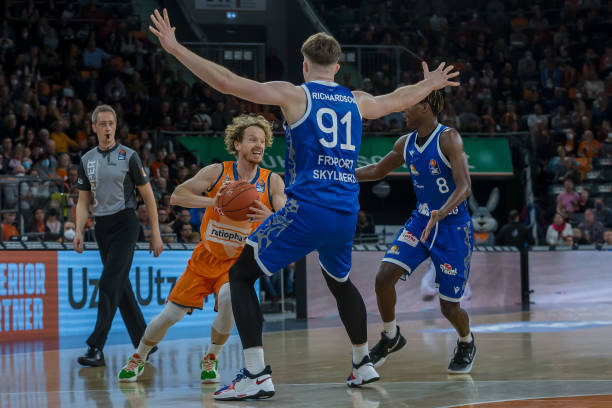 论的焦点 论的焦点