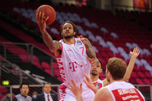 随着比赛的 随着比赛的