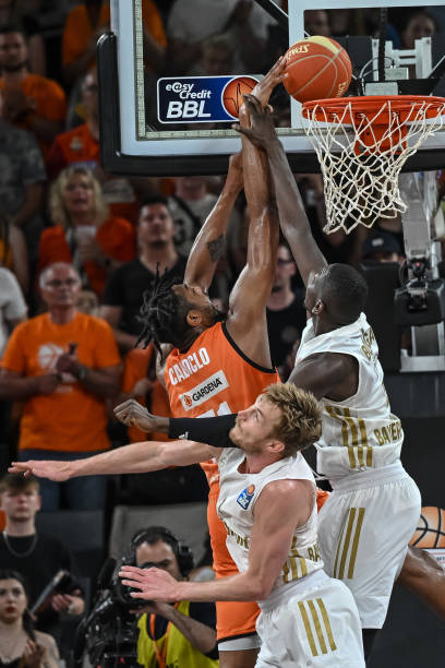 刻打出高风 刻打出高风