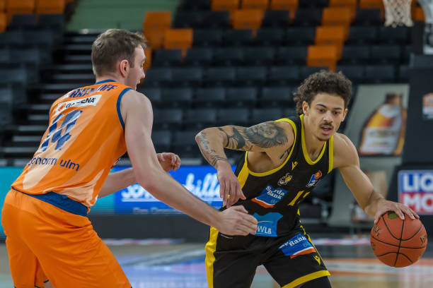 还是此前成 还是此前成